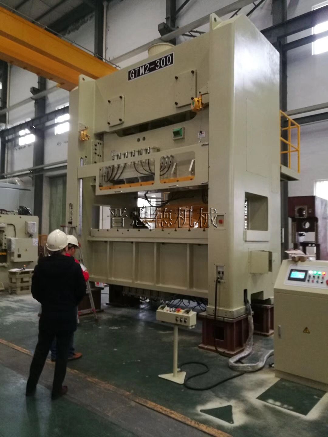 300噸氣動精密沖床,300噸精密沖床